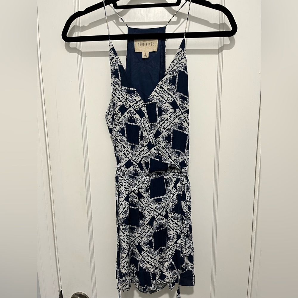 Urban Outfitters romper. Size small. Great preowned condition